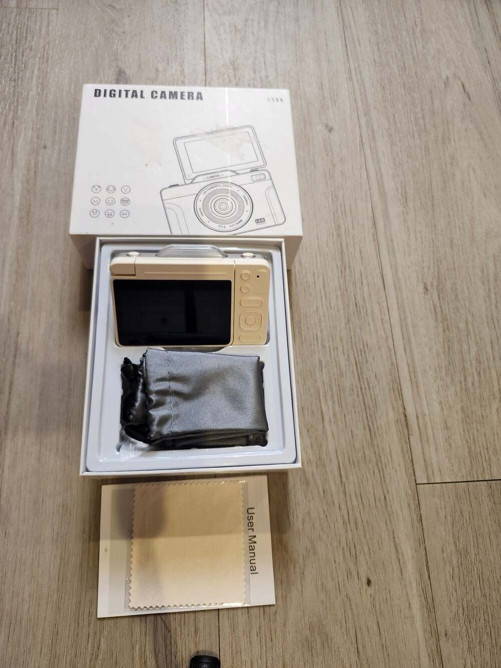 4K Digital Camera with 16X Zoom Anti Shake, 3" LCD 180° Flip Screen